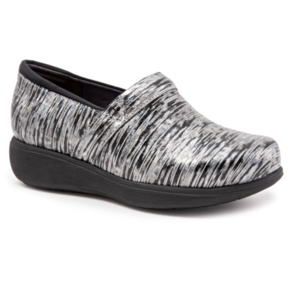 Clogs - Picture 3 of 3